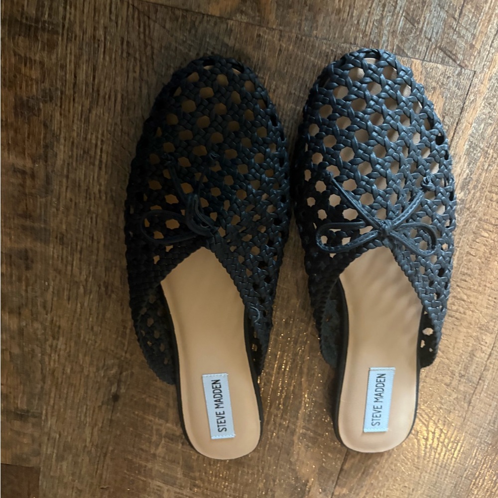 Steve Madden Black Woven Mules